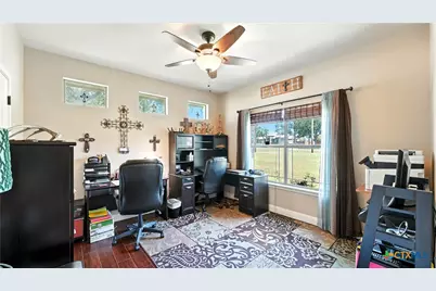 121 Carrizo Ridge, Floresville, TX 78114 - Photo 32