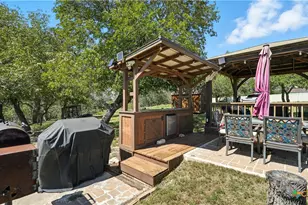 121 Carrizo Rdg, Floresville, TX 78114 - Photo 6