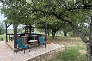 121 Carrizo Rdg, Floresville, TX 78114 - Photo 44