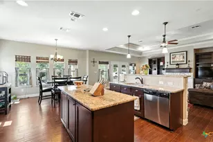 121 Carrizo Rdg, Floresville, TX 78114 - Photo 18