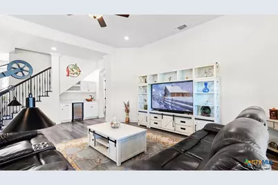 1207 Game Trail, New Braunfels, TX 78132 - Photo 14