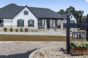 1207 Game Trl, New Braunfels, TX 78132 - Photo 1