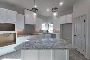 712 Eagle Claw Dr, Salado, TX 76571 - Photo 4