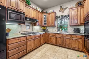 2581 Otter Way, New Braunfels, TX 78132 - Photo 8