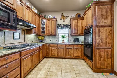 2581 Otter Way, New Braunfels, TX 78132 - Photo 10