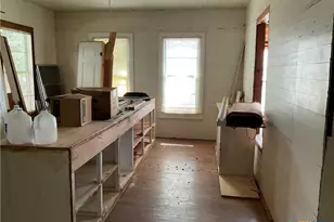 222 York St, Yorktown, TX 78164 - Photo 22