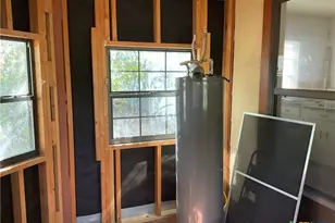 222 York St, Yorktown, TX 78164 - Photo 24