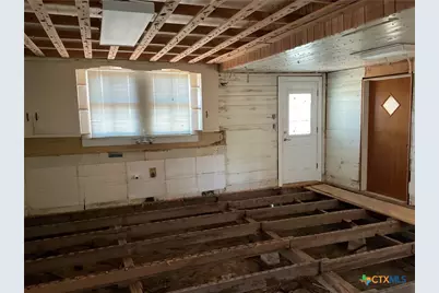 222 York Street, Yorktown, TX 78164 - Photo 26