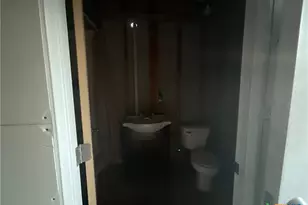 222 York St, Yorktown, TX 78164 - Photo 10