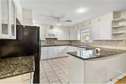 306 Ash Drive, Ganado, TX 77962 - Photo 8