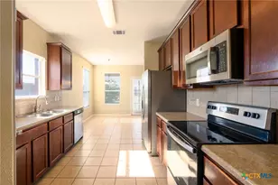 2001 Isabelle Dr, Copperas Cove, TX 76522 - Photo 8