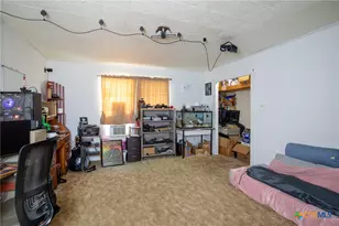 705 W Ash St, Edna, TX 77957 - Photo 10