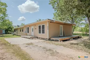 705 W Ash St, Edna, TX 77957 - Photo 1