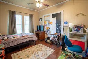 705 W Ash St, Edna, TX 77957 - Photo 14