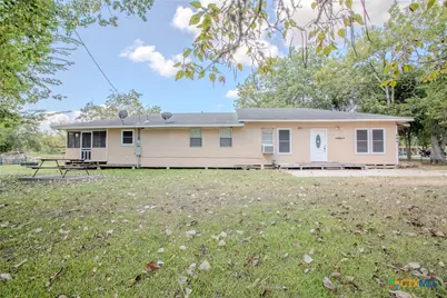 705 W Ash Street, Edna, TX 77957 - Photo 2