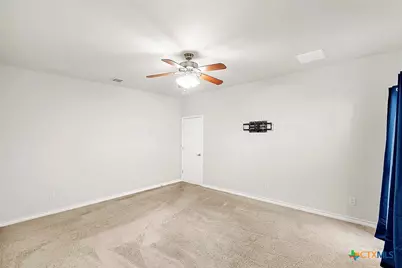 113 Ridgecrest, Floresville, TX 78114 - Photo 18