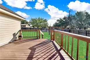 113 Ridgecrest, Floresville, TX 78114 - Photo 30