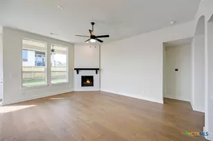 406 Cleveland Wy, New Braunfels, TX 78130 - Photo 10