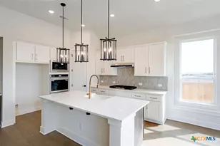 406 Cleveland Wy, New Braunfels, TX 78130 - Photo 4