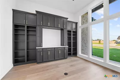 6807 Lacey Oak Road, Salado, TX 76571 - Photo 4