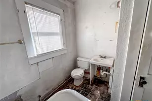 511 Saunders St, Gatesville, TX 76528 - Photo 14