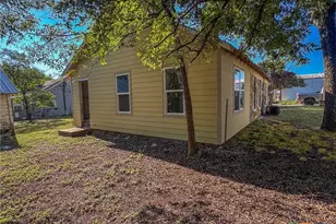 511 Saunders St, Gatesville, TX 76528 - Photo 20