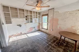 511 Saunders St, Gatesville, TX 76528 - Photo 6