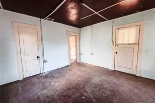 511 Saunders St, Gatesville, TX 76528 - Photo 10