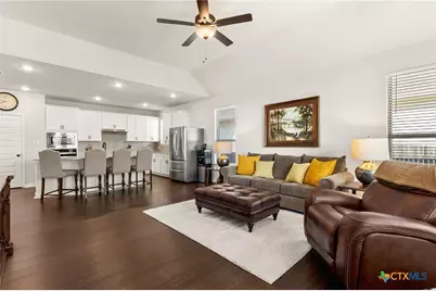 947 Blue Violet, New Braunfels, TX 78130 - Photo 2