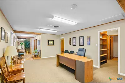 1001 E Airline Road, Victoria, TX 77901 - Photo 14