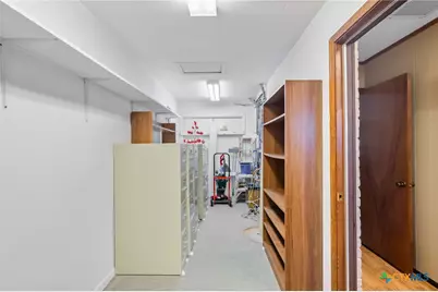 1001 E Airline Road, Victoria, TX 77901 - Photo 18