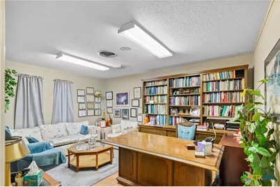 1001 E Airline Road, Victoria, TX 77901 - Photo 6