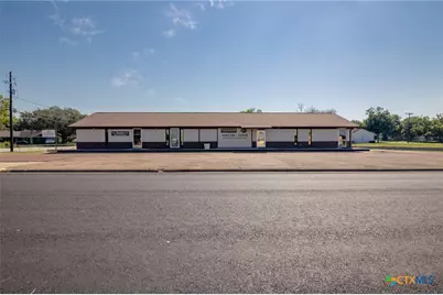 1001 E Airline Road, Victoria, TX 77901 - Photo 28