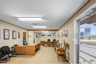 1001 E Airline Road, Victoria, TX 77901 - Photo 10