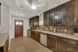 1015 Reiley Rd, Seguin, TX 78155 - Photo 4