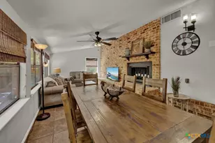 1015 Reiley Rd, Seguin, TX 78155 - Photo 10