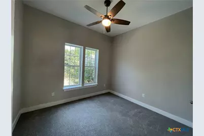 201 E 6th Street, Lampasas, TX 76550 - Photo 32