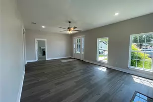 201 E 6th St, Lampasas, TX 76550 - Photo 18