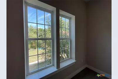 201 E 6th Street, Lampasas, TX 76550 - Photo 30