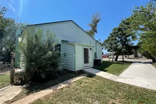 201 E 6th St, Lampasas, TX 76550 - Photo 34