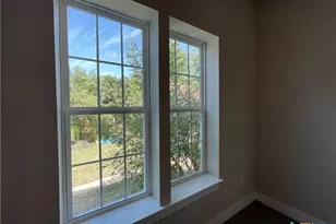 201 E 6th St, Lampasas, TX 76550 - Photo 16