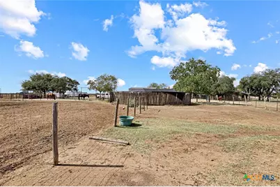 10862 Fm 537, Stockdale, TX 78160 - Photo 32