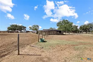10862 Fm 537, Stockdale, TX 78160 - Photo 32