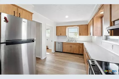 256 Dixie Lane, Victoria, TX 77904 - Photo 6