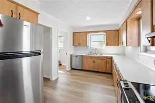 256 Dixie Ln, Victoria, TX 77904 - Photo 6