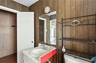 1144 Spruce St, Seguin, TX 78155 - Photo 22