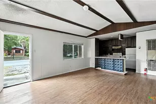 1144 Spruce St, Seguin, TX 78155 - Photo 6