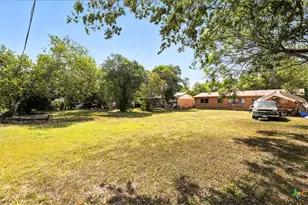 1144 Spruce St, Seguin, TX 78155 - Photo 28