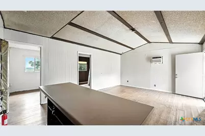 1144 Spruce Street, Seguin, TX 78155 - Photo 8