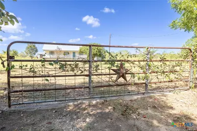 199 Sunset Trail, Luling, TX 78648 - Photo 2